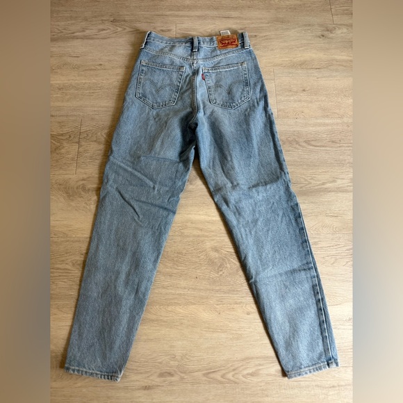 Levi High waisted Mom Jean - Picture 6 of 6